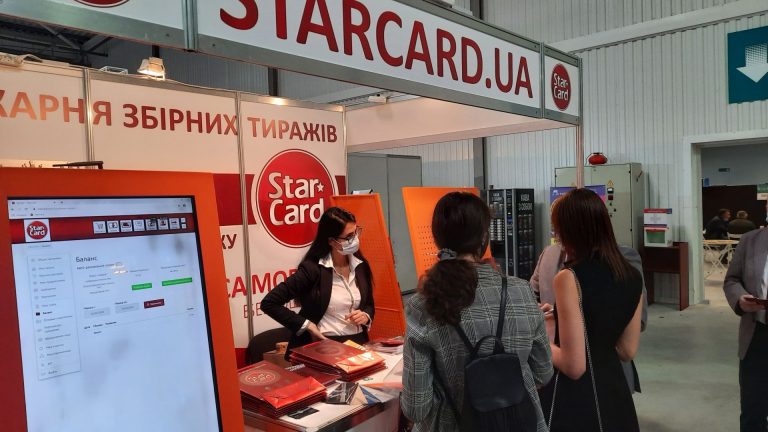 Stand StarCard à un salon professionnel national